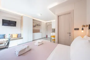 ✰Bright, renovated, spacious and cosy studio✰ - Image 4