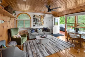 Private Apartment w/Mountain views & Hot Tub - Image 2