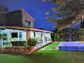 ”Heated pool to enjoy year-round” - Image 5