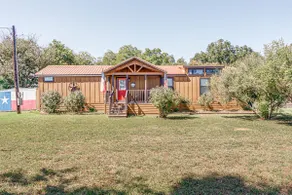 Lone Star Cabin at Lake Granbury *Pet Friendly* - Image 2
