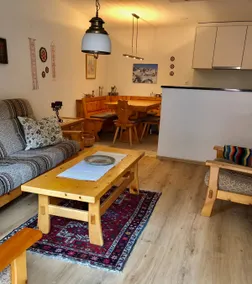 Cozy apartment for couples in Samedan - Image 3