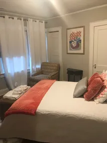 Mae's Place Too - Image 4