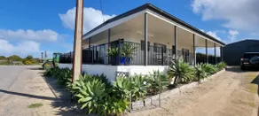 Salty Verandah - Perfect position in the Original Township - Image 2