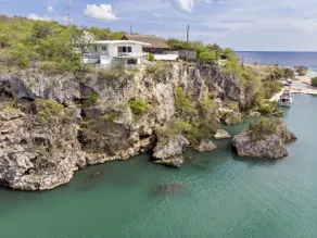 Clifftop House with Pool and Breathtaking Views - Image 5