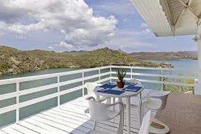 Clifftop House with Pool and Breathtaking Views - Image 4