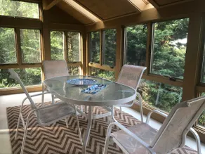 Spacious Beach House Retreat, 1 1/2 Blocks From Ocean! - Image 4
