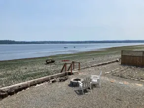 Private beach cabin, Vashon Island - Image 4