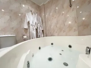 Suite with jacuzzi and pool(Ranch Ekru) - Image 3