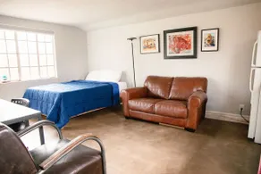 Amazing Central Phoenix Guest House - Image 5