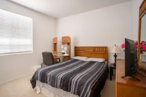 Summerlin 4BR house 2000sf+ Walk2Kellogg KING BED - Image 3