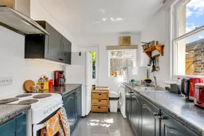 Furnished Victorian Terrace in Greenwich Near O2 - Image 4