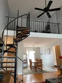 Large WWII era two-bedroom + loft with balcony - Image 5
