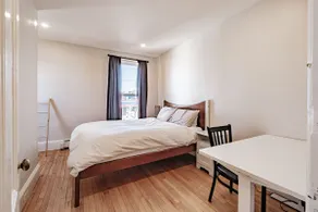 Sunny Downtown 2 Bed Apt, Parking with EV charger - Image 4