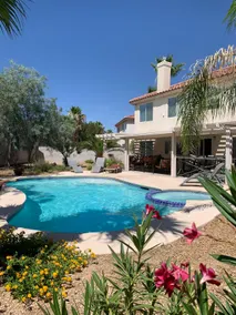 Las Vegas Luxury house with the pool - Image 2