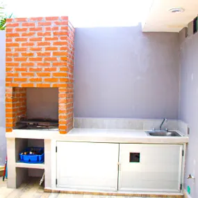 Air-conditioned house with private pool and barbecue - Image 5