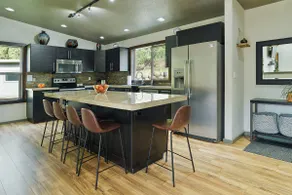 Gated Modern Wine Country Estate w/ Breathtaking Valley Views, Spa and Fire Pit! - Image 5