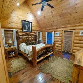 The Lodge at Beasley Mine - 3-Story Full Log Cabin - Image 5