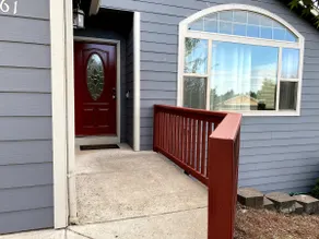 Immaculate Home With Central AC SE Salem - Image 2