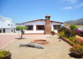Ofelia's Beach House - Image 4