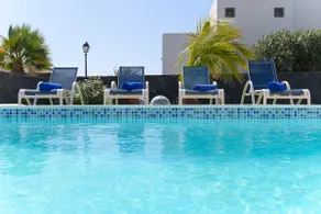 Fantastic villa with completely private pool, with high wall. Free wifi - Image 2