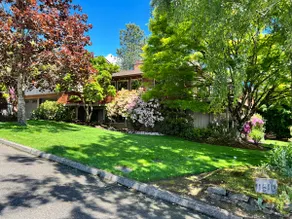 Mid Century Villa w/Mountain View & Movie Theater - Image 2