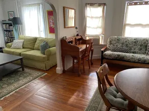Cozy Apartment in Newport/Middletown - Image 4