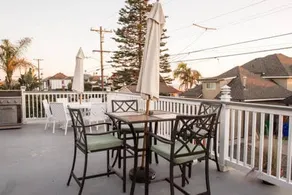 STEPS TO OCEAN!! IN BEAUTIFUL S. OCEANSIDE - Image 2