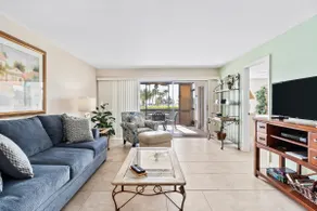 Siesta Key Beach Escape - Image 4