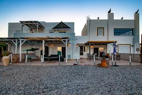 Mata's Sea House - Image 4