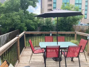 Detached Home minutes to the Falls and Attractions - Image 5