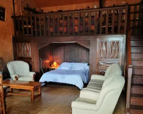 Country house with terrace and fireplace - Image 3