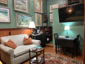 Private Safe Hideaway in Prime Midtown Location - Image 2
