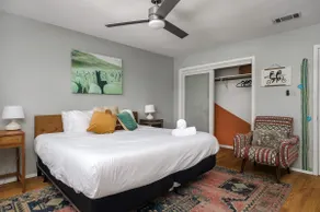 Spacious Desert Hippie Bungalow by Barton Springs! - Image 3