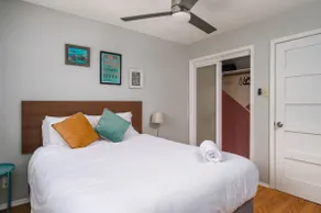 Spacious Desert Hippie Bungalow by Barton Springs! - Image 4