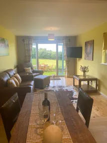 Award-winning dog friendly cottage with Sea Views - Image 3