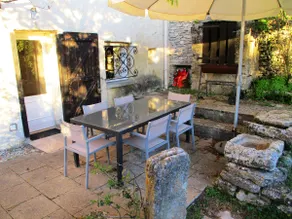 The Mas de la Capitelle in Uzès (100 m², 4 bedrooms) - Image 4