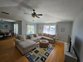 1ST STREET II BEACH HOUSE, UPDATED DOG FRIENDLY  FENCED IN YARD 1 BLOCK TO BEACH - Image 3