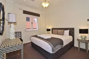 McKenzie House - Image 4