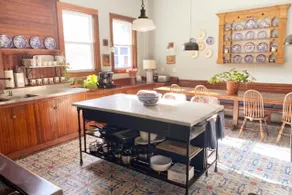 Emerson House! Hist. school, chef kit, firepit, yd - Image 3