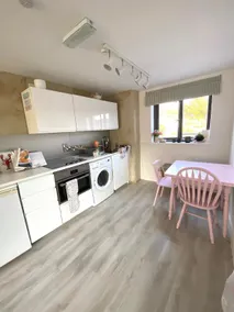 Lovely Apartment In Middle Of Town - Image 5