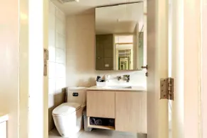 Beautiful One Bedroom Near Skytrain - Image 4