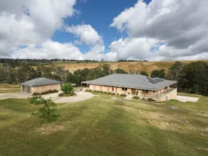 Flat Rock Retreat - Image 2