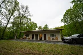 Mini Cabin with Motorcycle / Outdoor Gear Garage - Image 3