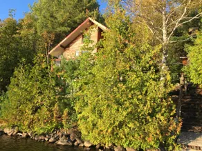 Le petit chalet sur le lac - Image 4