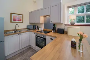 Paddock Cottage - Image 2