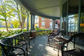 *Award Winning-Victorian Home(Large outdoor space) - Image 4