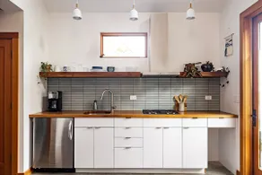 NE Irving Park Cottage - Image 2