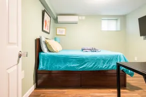 Mid-Cambridge Comfort! - Image 5