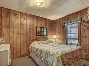 Lakefront two Bedroom Cabin With Private Dock - Image 5