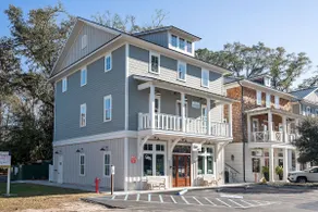 Bluffton Villa in the heart of the Promenade - Image 2